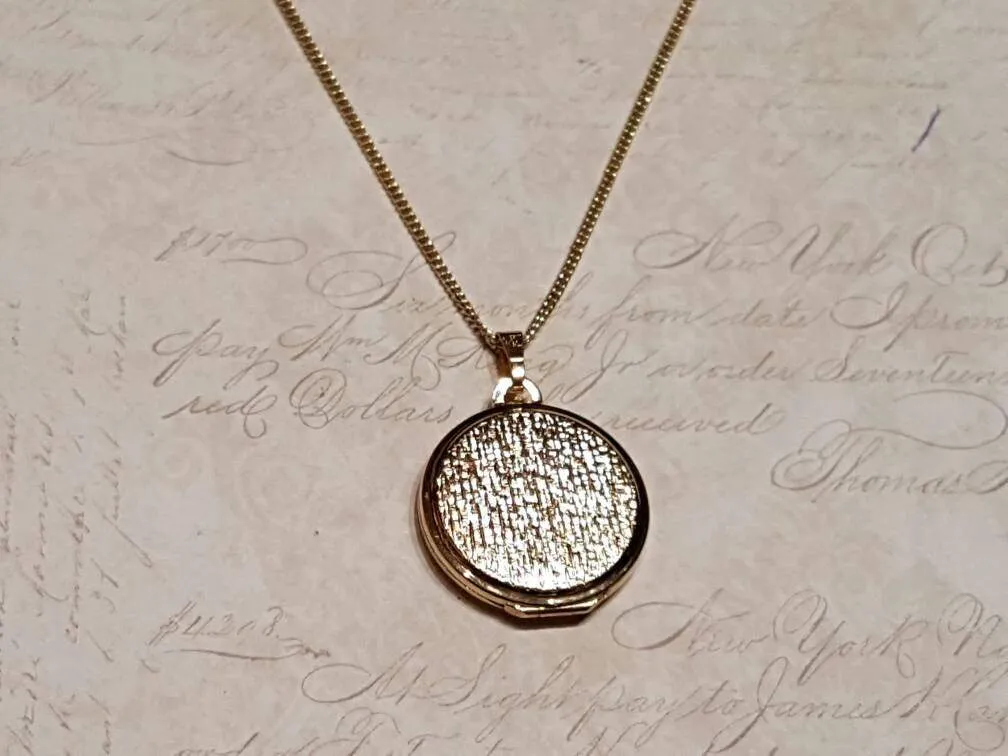 Vintage Large Gold Locket Round Gold Plated